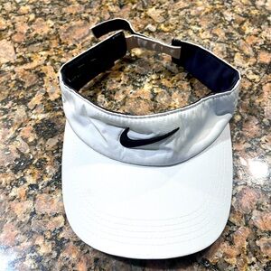 Women Nike Visor